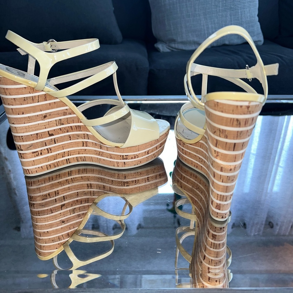 Gucci cork wedges, great condition sz 40 - Picture 3 of 3